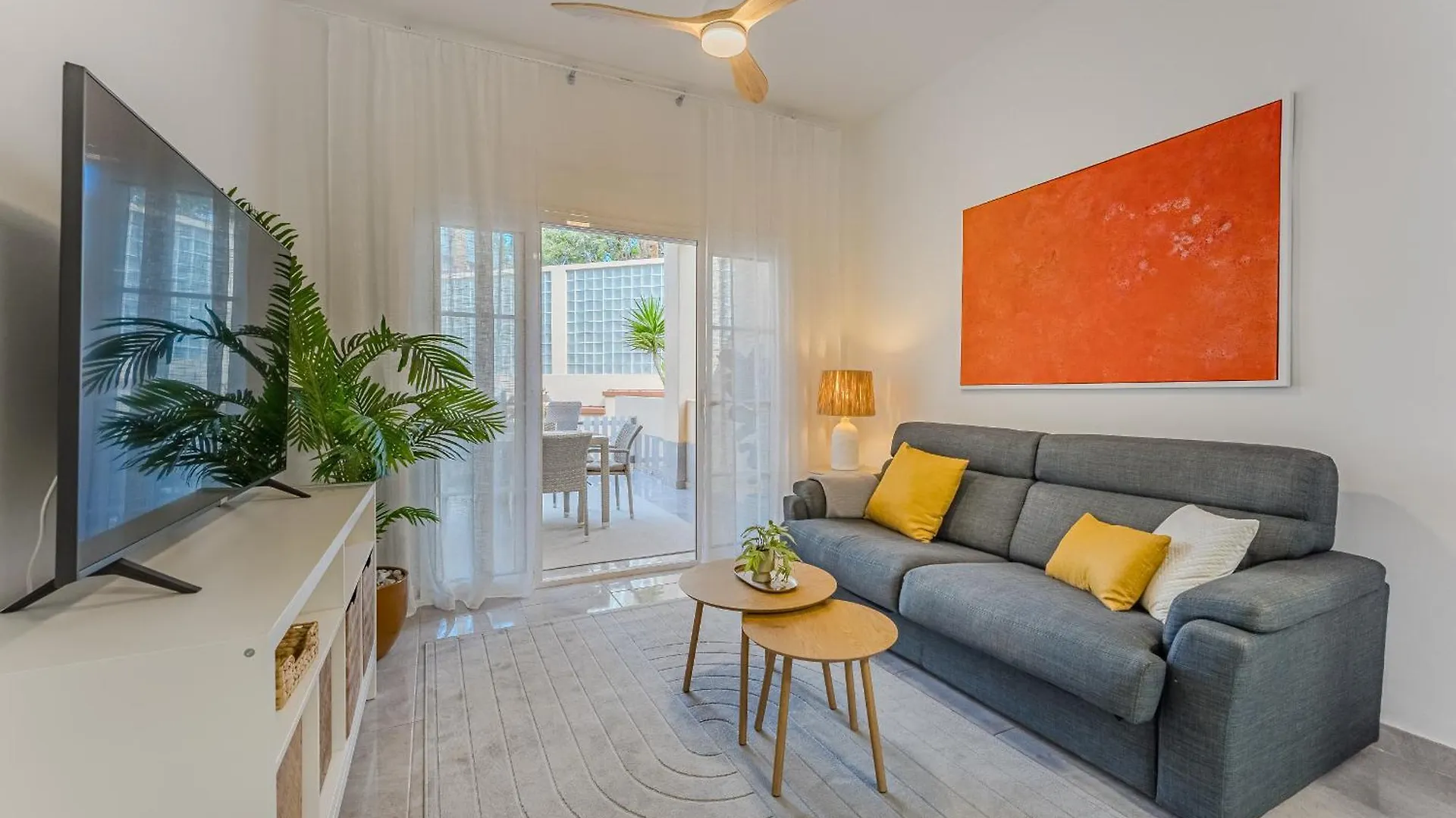 Yucca Park 1 Bed Apartment 아데제